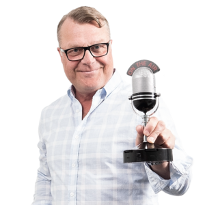 Radio Voiman juontaja ja päätoimittaja Matti Eve